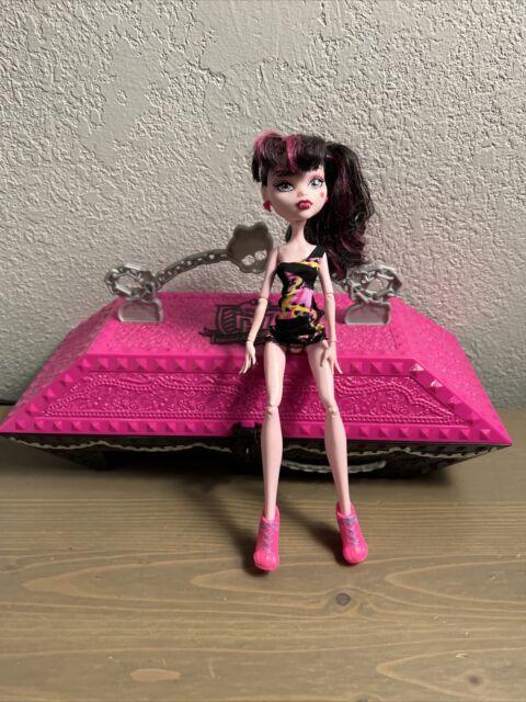 Monster High mini Draculaura antiga - Escorrega o Preço