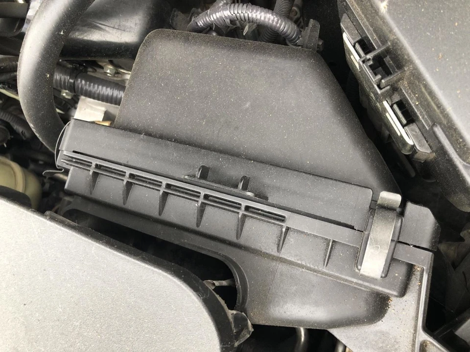 2018 INFINITI Q50 Driver Left Air Filter Housing OEM Used 120K Miles 319-67628L - Image 1 of 1