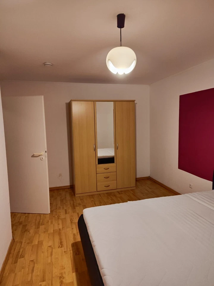 Vendo muebles para apartamento de 2 dormitorios, mudanza. Cama, armario, lavado Foto 1 de 4