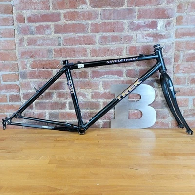 Trek 930 SingleTrack 26" Wheel Frameset 17" c-t 100/135mm True Temper OX CrMo j5 - Image 1 of 4