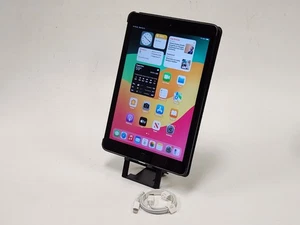 Apple iPad 6ta Generación 9.7" 32GB Almacenamiento Plateado iOS-17 WIFI Paquete *LEER POR FAVOR* - Imagen 1 de 9