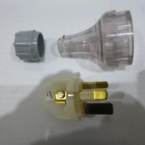 CLIPSAL 439S15HDTR | 3 PIN 15AMP HEAVY DUTY Electrical PLUG TOP (TRANSPARENT) - Picture 1 of 4