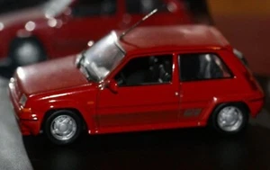RENAULT 5 GT TURBO ROJO RED ESCALA 1:43 DE UNIVERSAL HOBBIES EN SU CAJA - Imagen 1 de 6