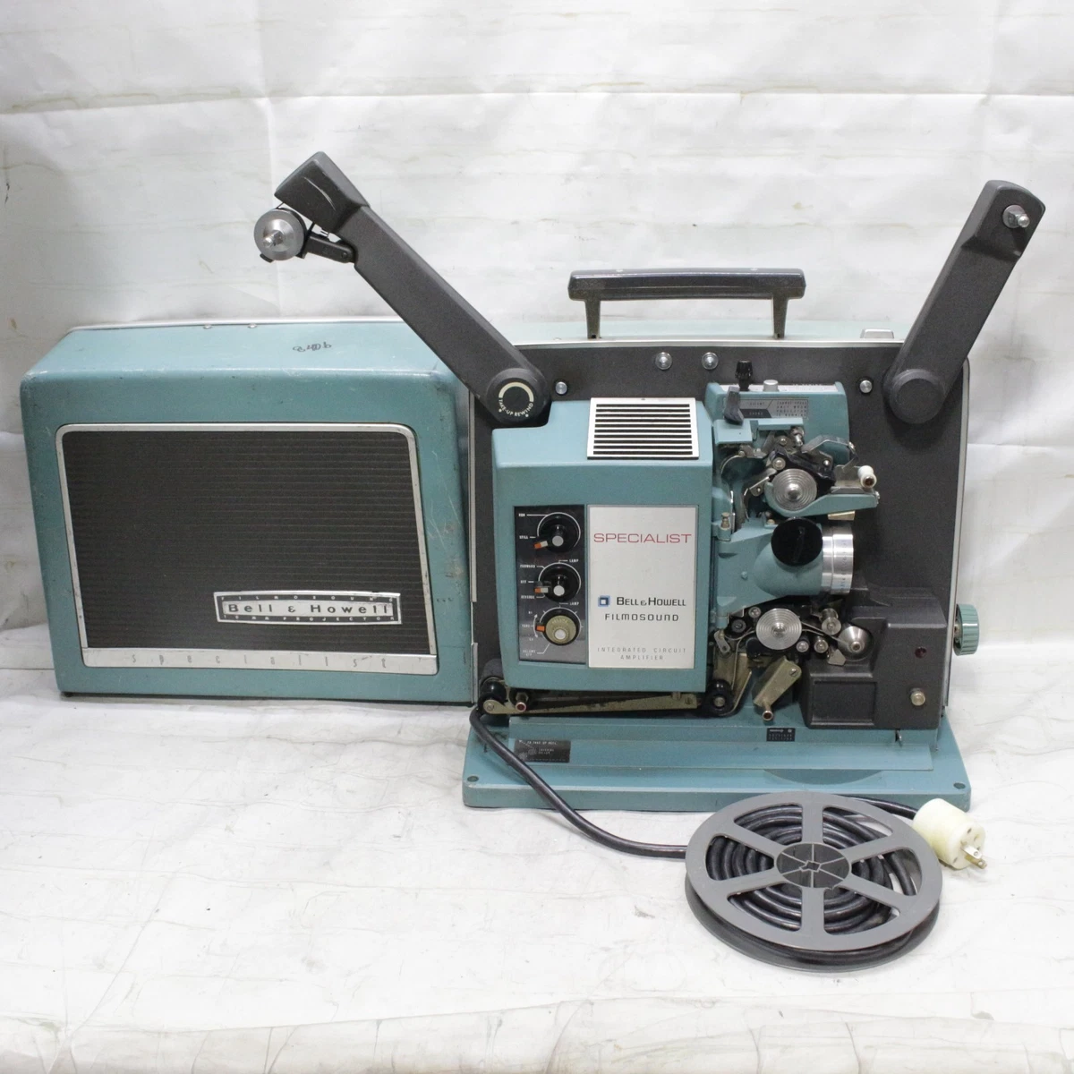 Bell and Howell 16mm Vintage Movie Movie Projectors for sale - eBay