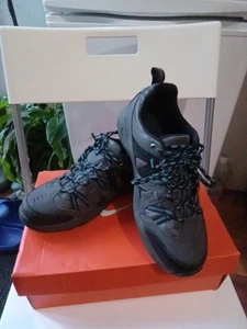Gelert Boys Hiking Walking Shoes Charcoal Color Waterproof Size UK 4 Used - Picture 1 of 6