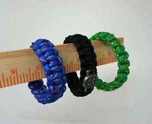 Juego de 3 brazaletes paracord verdes, negros y azules hechos a mano ~ para hombre - Imagen 1 de 4