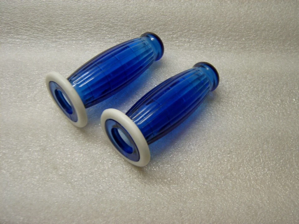 LAMBRETTA SERIES 3 LI, SX,TV, BLUE HANDLEBAR BALLOON GRIPS WITH WHITE COLLARS - Image 1 of 1