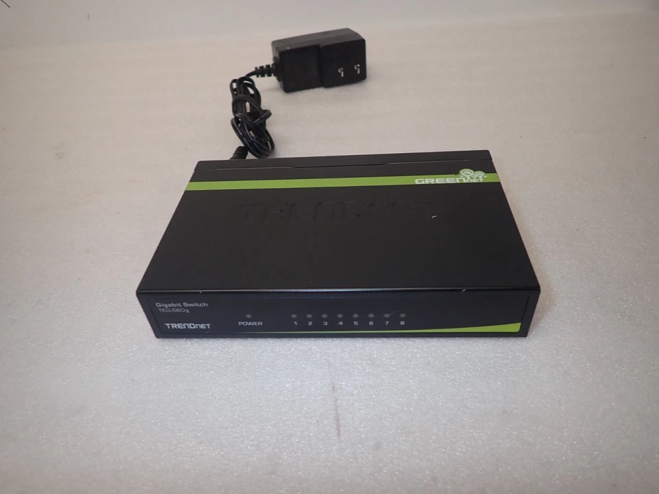 TRENDnet TEG-S80G 8-Port Gigabit Ethernet Switch Unmanaged w/ Power Adapter - Image 1 of 1