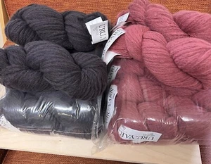 URU.Yarn Merino Wool & Cotton Petal & Shiras in the City Yarn Bulky 109 Yards - Picture 1 of 7