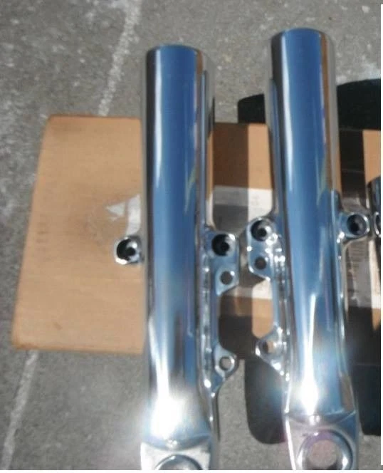 Harley Davidson Street Glide patas inferiores horquillas delanteras deslizantes PULIDO 2014-2020 Foto 1 de 1