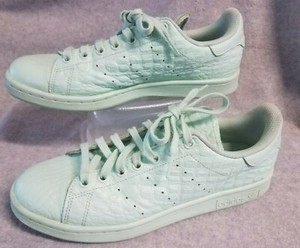 womens stan smiths