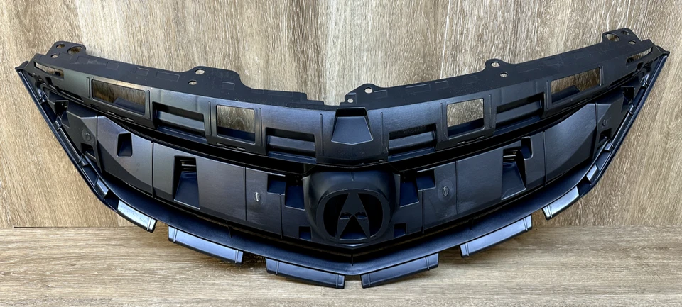 2016-2018 ACURA ILX BASE FRONT GRILLE ASSY OEM PART# 71121-TX6-A51 - Image 1 of 4