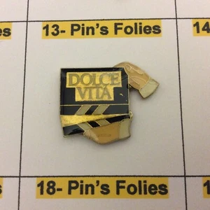 Pin's Folies ❤️arthus bertrand epoxy Dolce Vita Clap cinema - Picture 1 of 1