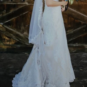 Sweetheart and beaded lace Venus wedding dress polyester fabric, corset lace up - Picture 1 of 8