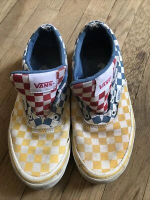 VANS off The Wall Youth US Size 3.5 Checkerboard Color Block Skater Sneaker Shoe Foto 1 de 4