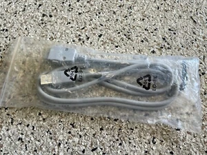 NEW Samsung USB Charging Download Data Sync Cable PCB031MDE - Picture 1 of 4