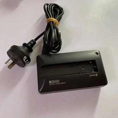 Cargador de batería genuino para cámara Ricoh BJ-1 para batería DB-110 Foto 1 de 4