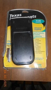 Texas Instruments 2004 TI-89 Titanium Advanced Graphing Calculator New - Picture 1 of 2
