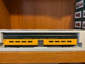 Kato 35-6026 HO C&NW 4 Window Bi Level Cab-Coach Passenger Car #184 New in Box - Picture 1 of 5
