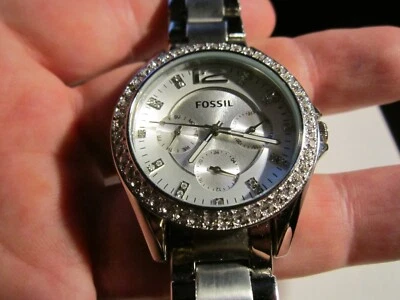 LADIES' FOSSIL WATCH ES3202 CRYSTAL BEZEL  FITS UP TO 7 1/2" WRIST BBA44 - Image 1 of 4