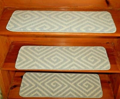 20 = Step 9" x 30" + 2  Landing 24" x 26'' Stair Treads 100 % Wool Carpet - Image 1 of 4