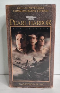 Pearl Harbor (VHS, 2001, 2-Tape Set, 60th Anniversary Commemorative Edition) New - Foto 1 di 5