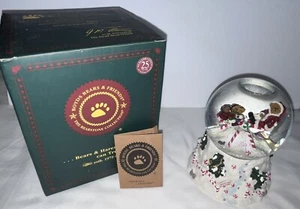 2004 Boyd’s Schneekugel musikalisch animierter Weihnachtsbär, Jingle, Jangle & Joe - Bild 1 von 14