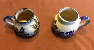2 TAZAS DE CERÁMICA 3-1/2" HERMOSO DISEÑO - AZUL OSCURO SOBRE GRIS (C990) CON SELLO - Imagen 1 de 4