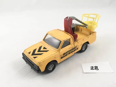 CORGI TOYS # 413 MAZDA CAMIÓN DE MANTENIMIENTO DE AUTOPISTAS VAGÓN TORRE ORIGINAL FUNDIDO A PRESIÓN Foto 1 de 4