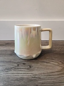 Starbucks 2019 White Pearl Iridescent Rainbow Drip Holiday Mug 12 oz Coffee Cup - Picture 1 of 7