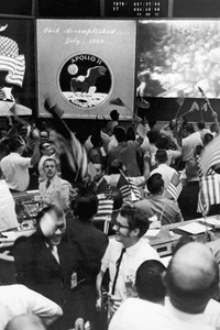 New 5x7 NASA Photo: Mission Control Celebrate the Apollo 11 Lunar Landing - 1969 - Picture 1 of 1