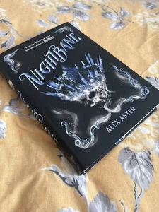 Nightbane (Die Lichtlerchen-Saga Band 2) von Alex Aster (gebundenes Buch) - Bild 1 von 4