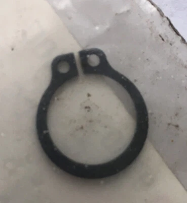 Circlip Yamaha TD3 TR3 RT1 RT2 JT1 YZ250 YZ360 MX360 RD250 DT1 YL1 YCS1 YAS1 CS3 Foto 1 de 2