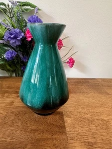Blue Mountain Pottery Canada Green Drip Glaze Vase Vintage Mid Century Decor - Picture 1 of 5