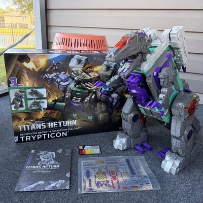 Hasbro Transformers Titans Return Trypticon Full Tilt Necro Foto 1 de 4