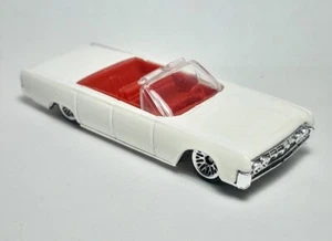 Nice Hot Wheels 1st Edition #24366 '64 Lincoln Continental White - Malaysia Base - Picture 1 of 6
