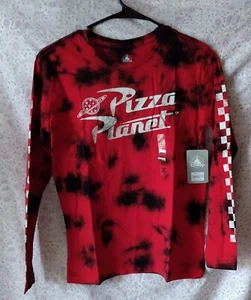 ¡NUEVO CON ETIQUETAS!! Disney Store Rojo Tie Dye "Pizza Planet" Niños Camisa Manga Larga Niños L - Imagen 1 de 4