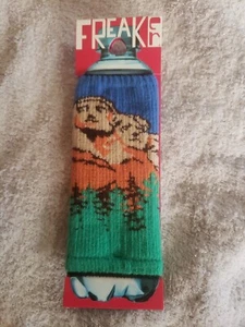 Freaker USA Beverage Insulator - Mt Crushmore Rushmore - Fits Bottle or Can - Picture 1 of 2