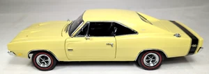 Danbury Mint 1969 Dodge Charger R/T 1:24 Scale  Yellow Diecast with Box - Picture 1 of 11