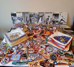 Vintage BSA Mixed Lot 136 Patches 12 Pamphlets 21 Scarfs 12Memrobilia - Picture 1 of 22