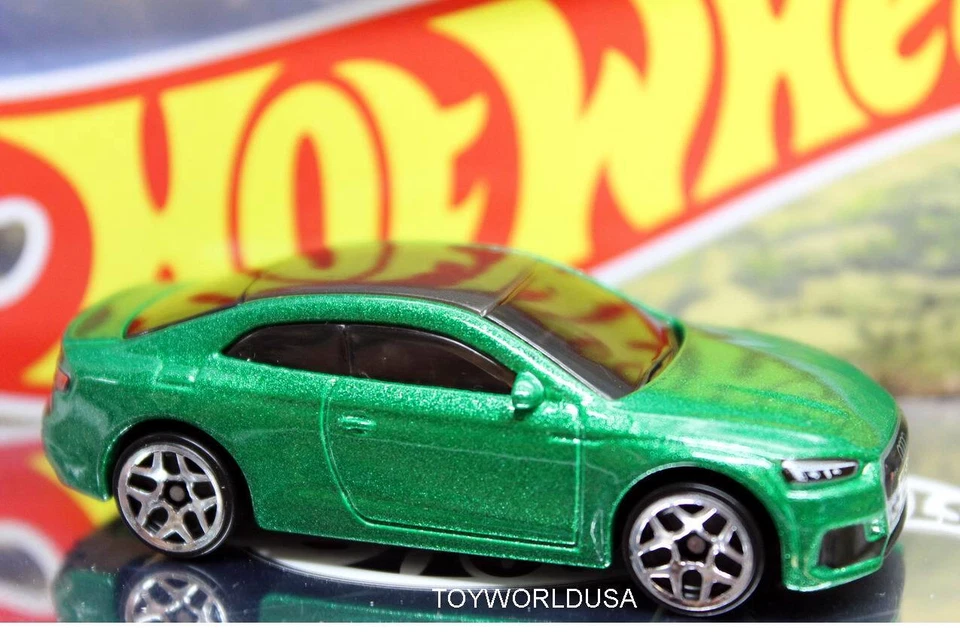 Audi RS 5 2022 Hot Wheels Euro Theme Multipack cupé verde Foto 1 de 1