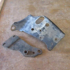 80 81 82 83 84 85 86 EL CAMINO GMC CABALLERO UPPER & LOWER ALTERNATOR BRACKETS - Picture 1 of 2