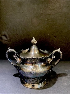 Superior Quadruple Silverplate Lidded Sugar Bowl Floral Engravings #4085 5.5x7x5 - Picture 1 of 8