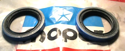 Nuevo de Lote Antiguo Mopar 1975-1983 Dodge and Plymouth Cubierta de Cadena de Distribución Lote de Sellos de Aceite, 6 Cil Foto 1 de 3