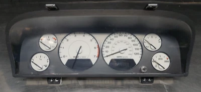 Jeep Grand Cherokee 2003 4,7 L velocímetro cuadro de instrumentos Foto 1 de 4