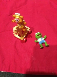 Vintage Muppet Babies PVC Figure Fozzie Bear on Hobby Horse 2" Toy Plus Kermit - Picture 1 of 7