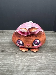 Peluche de peluche Cookeez Makery Baked Treatz perfumado parlante ESMALTE RASPBUNNY - Imagen 1 de 5