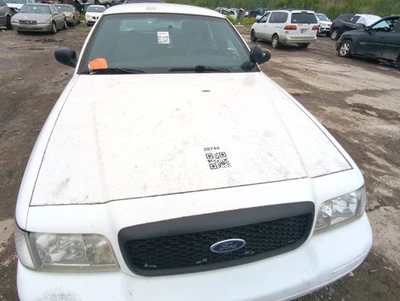 Оригинальный капот 1998–2011 Ford Crown Victoria K48FP - Изображение 1 из 3