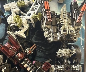 LOTE DE NAVES A PRESIÓN CONSTRUIR PARA LA BATALLA Accesorios Sueltos Piezas y Envíos Lote Grande - Imagen 1 de 8