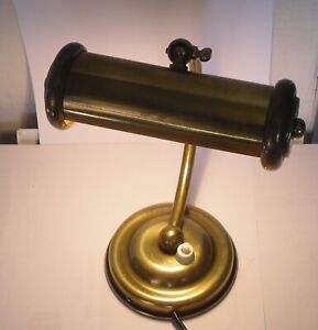 petite lampe vintage de bureau notaire laiton avocat veilleuse banquier lamp